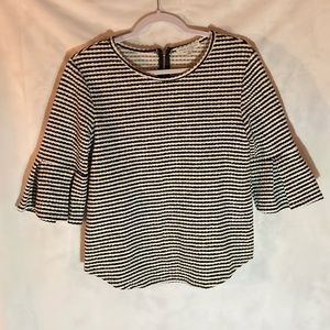 GREEN ENVELOPE black white stripe flare sleeve top M